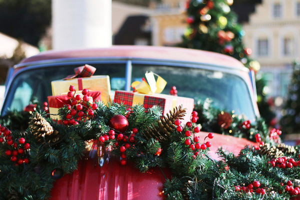 How to Celebrate Christmas with Joy and Fun? - Traditions, Food, Decoration and Gift Ideas