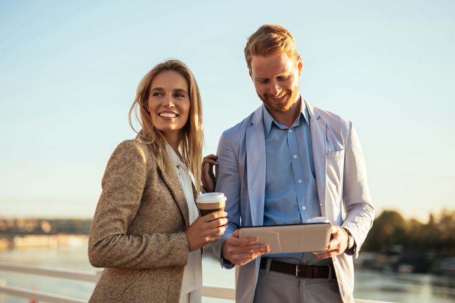 How to Build a Healthy Digital Relationship With Your Partner