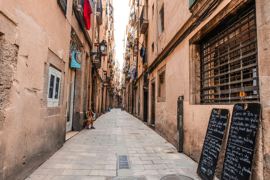 explore city parts, neighborhoods