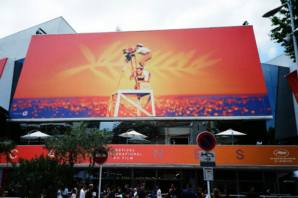 The Festival Vibe: What Makes Watching Films at Film Festivals So Memorable for a Film Fan