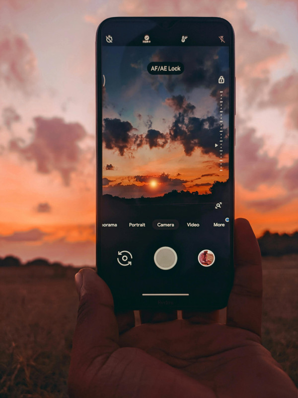 taking pictures with a mobile camera