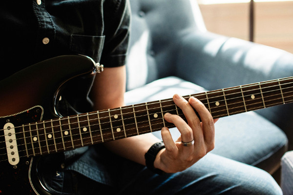 How to Learn to Play a Musical Instrument as an Adult? - Tips for Beginners from Choosing the Right Instrument to How to Practice