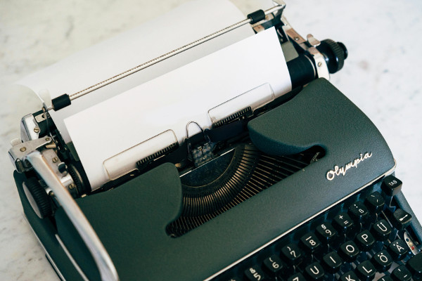 How to Write a Short Story: 15 Expert Tips and Answers
